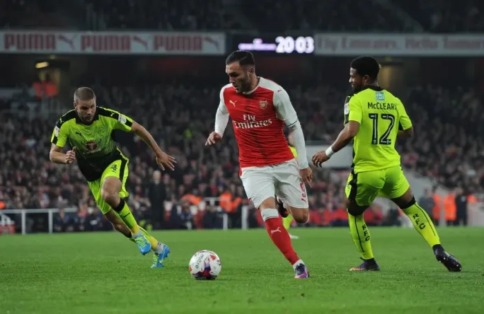 Framed Print : Lucas Perez (Arsenal) Joey van den Berg and Garath McCleary (Reading). Arsenal 2