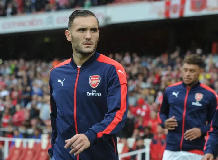 Framed Print : Lucas Perez Readies for Arsenal vs. Southampton (2016-17) Framed Print : Lucas Perez Readies for Arsenal vs. Southampton (2016-17)