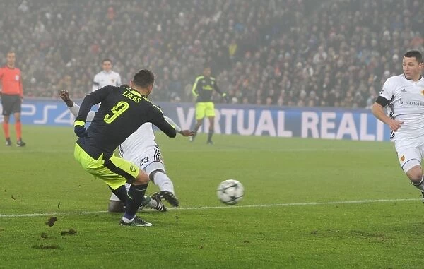 Lucas Perez Scores Arsenal's Second Goal Against FC Basel in 2016-17 UEFA Champions League