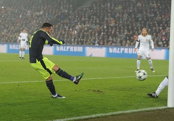 Lucas Perez Scores First Arsenal Goal in FC Basel Showdown, UEFA Champions League 2016-17