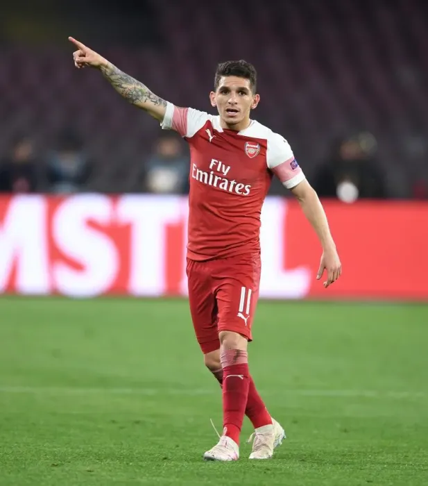 Framed Print : Lucas Torreira in Action: Arsenal vs. Napoli - UEFA Europa League Quarterfinal, Naples (2019) Framed Print : Lucas Torreira in Action: Arsenal vs. Napoli - UEFA Europa League Quarterfinal, Naples (2019)