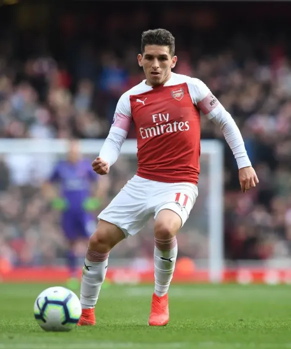 Framed Print : Lucas Torreira in Action: Arsenal vs Brighton & Hove Albion, Premier League 2018-19 Framed Print : Lucas Torreira in Action: Arsenal vs Brighton & Hove Albion, Premier League 2018-19
