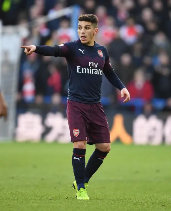 Framed Print : Lucas Torreira in Action: Arsenal vs Huddersfield, Premier League Framed Print : Lucas Torreira in Action: Arsenal vs Huddersfield, Premier League