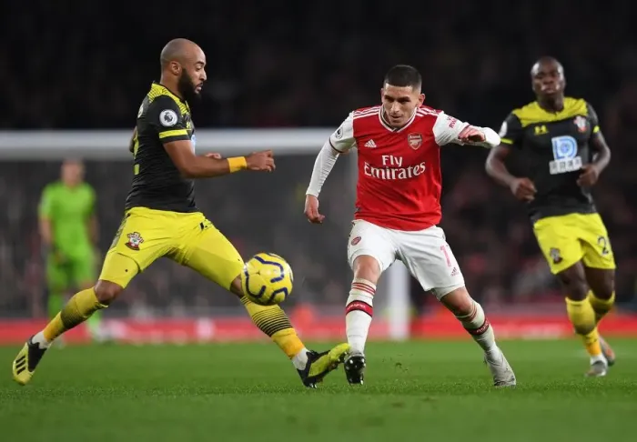 Framed Print : Lucas Torreira (Arsenal) Nathan Redmond (Soton) Framed Print : Lucas Torreira (Arsenal) Nathan Redmond (Soton)