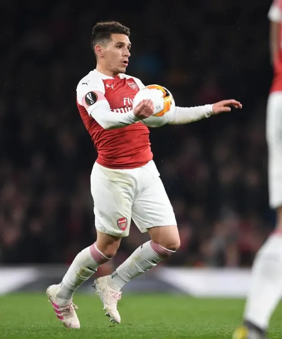 Framed Print : Lucas Torreira in Europa League Action: Arsenal vs. Napoli at Emirates Stadium Framed Print : Lucas Torreira in Europa League Action: Arsenal vs. Napoli at Emirates Stadium