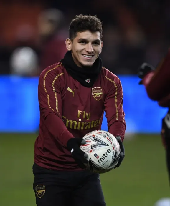 Framed Print : Lucas Torreira Prepares for FA Cup Battle: Arsenal vs. Blackpool