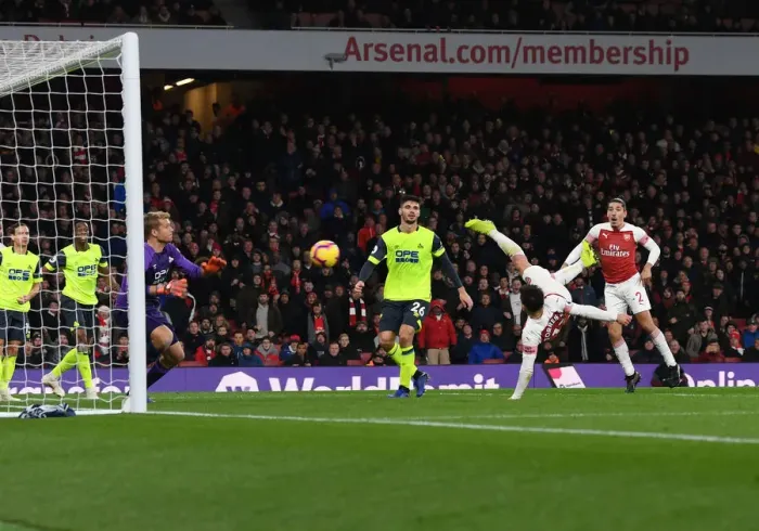 Framed Print : Lucas Torreira Scores: Arsenal's Thrilling Victory Over Huddersfield Town, Premier League 2018-19