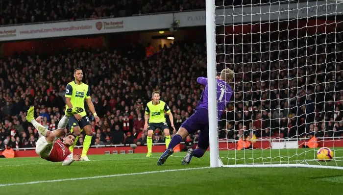 Framed Print : Lucas Torreira Scores: Arsenal's Thrilling Victory Over Huddersfield Town, Premier League 2018-19