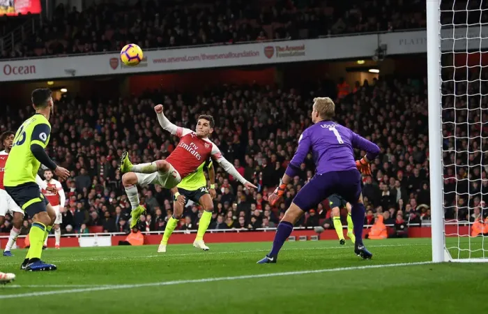 Framed Print : Lucas Torreira's Goal: Arsenal's Triumph Over Huddersfield Town, Premier League 2018-19
