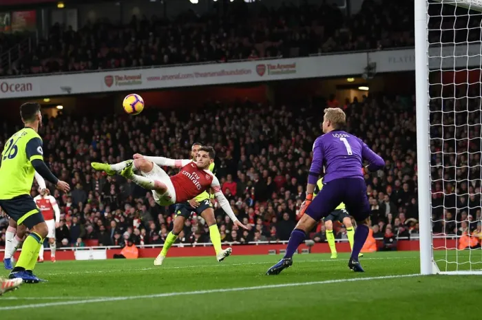 Framed Print : Lucas Torreira's Goal: Arsenal's Triumph Over Huddersfield Town (Premier League 2018-19)