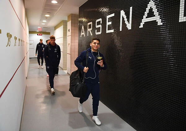 Lucas Torreira's Pre-Match Focus: Arsenal Changing Room before Arsenal vs Blackpool, Carabao Cup 2018-19