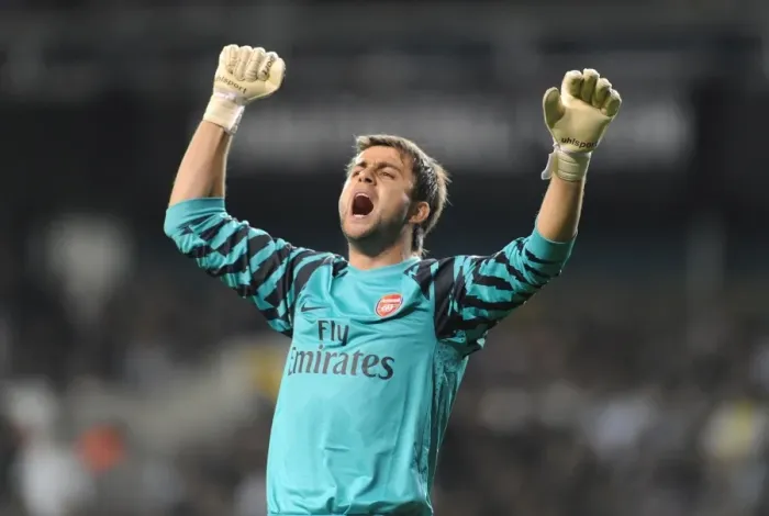 Framed Print : Lucasz Fabianski (Arsenal). Tottenham Hotspur 1: 4 Arsenal (aet). Carling Cup 3rd Round