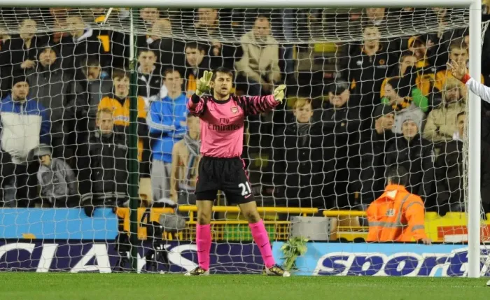 Framed Print : Lucasz Fabianski (Arsenal). Wolverhampton Wanderers 0: 2 Arsenal, Barclays Premier League