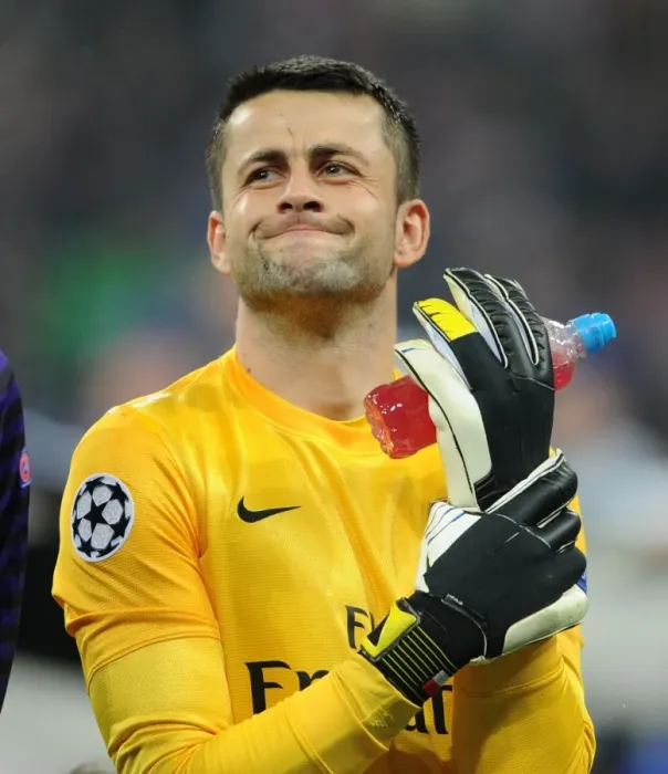 Framed Print : Lukas Fabianski: Arsenal's Fortitude in Bayern Munich's Den (UEFA Champions League 2012-13)