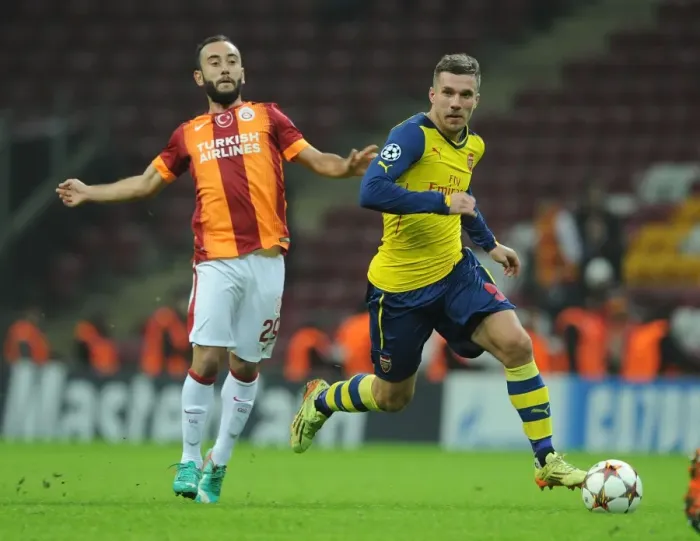 Framed Print : Lukas Podolski Outmaneuvers Olcan Adin: Galatasaray vs. Arsenal, UEFA Champions League, Istanbul, Turkey, 2014 Framed Print : Lukas Podolski Outmaneuvers Olcan Adin: Galatasaray vs. Arsenal, UEFA Champions League, Istanbul, Turkey, 2014