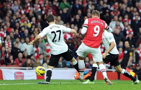 Lukas Podolski Scores Against Sascha Riether: Arsenal vs Fulham, Premier League 2012-13