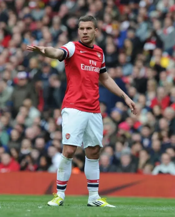 Framed Print : Lukas Podolski vs Manchester United: Clash at the Emirates, Premier League 2012-13 Framed Print : Lukas Podolski vs Manchester United: Clash at the Emirates, Premier League 2012-13