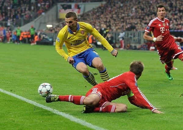 Lukas Podolski's Dramatic Goal: Arsenal vs. Bayern Munich, UEFA Champions League 2013-14
