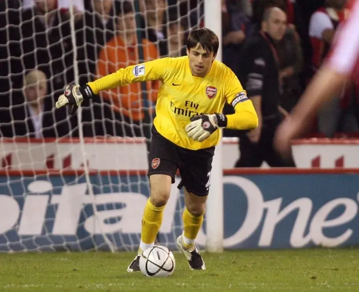 Framed Print : Lukasz Fabianski's Dominant Performance: Arsenal Crushes Sheffield United 3-0 in Carling Cup