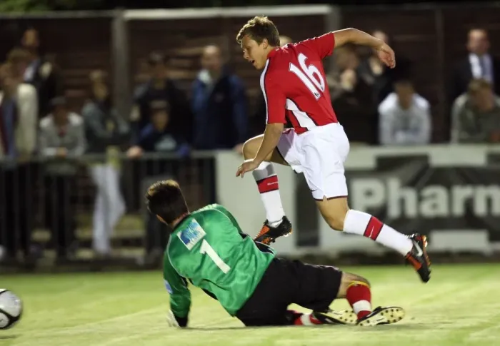Framed Print : Luke Freeman scores Arsenals 6th goal past Chris Tardiff (Maidenhead) Framed Print : Luke Freeman scores Arsenals 6th goal past Chris Tardiff (Maidenhead)