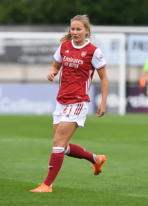 Framed Print : Malin Gut in Action: Arsenal Women vs. Reading Women, FA WSL Match, 2020-21