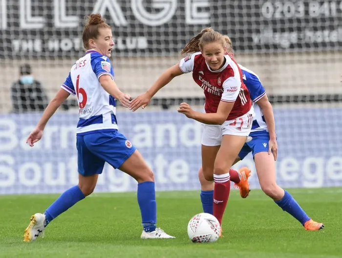 Framed Print : Malin Gut of Arsenal Outmaneuvers Angharad James of Reading in FA WSL Clash Framed Print : Malin Gut of Arsenal Outmaneuvers Angharad James of Reading in FA WSL Clash