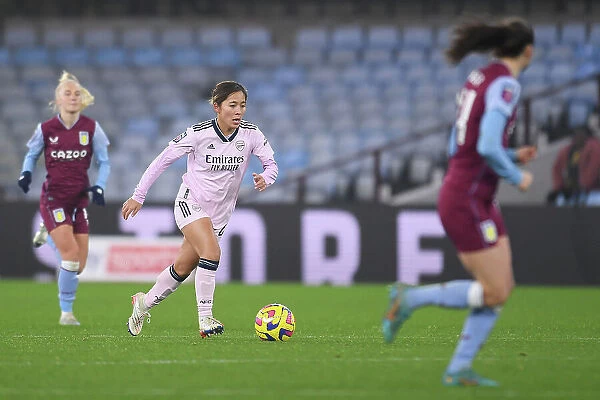 Mana Iwabuchi in Action: Arsenal vs. Aston Villa, Barclays Women's Super League, 2022-23