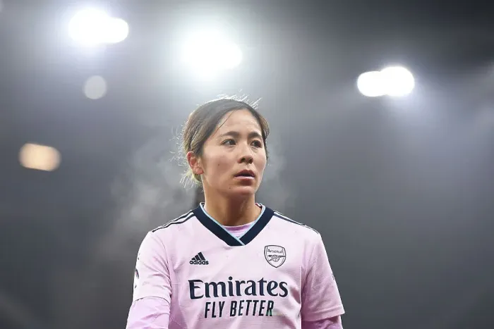 Framed Print : Mana Iwabuchi in Action: Aston Villa vs. Arsenal, 2022-23 Women's Super League