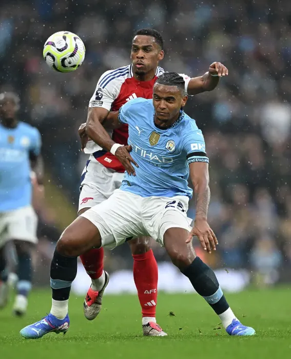 Framed Print : Manchester City FC v Arsenal FC - Premier League Framed Print : Manchester City FC v Arsenal FC - Premier League