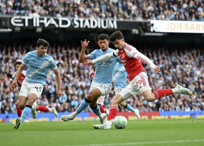 Framed Print : Manchester City v Arsenal - Premier League