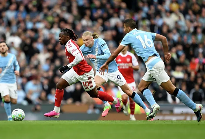 Framed Print : Manchester City v Arsenal - Premier League Framed Print : Manchester City v Arsenal - Premier League