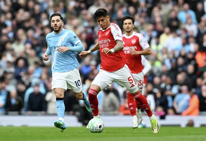 Framed Print : Manchester City v Arsenal - Premier League