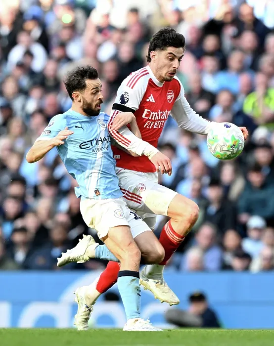 Framed Print : Manchester City v Arsenal - Premier League Framed Print : Manchester City v Arsenal - Premier League