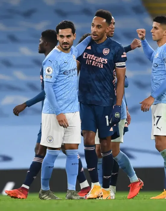 Framed Print : Manchester Derby: Aubameyang Reunites with Gundogan at Etihad Stadium
