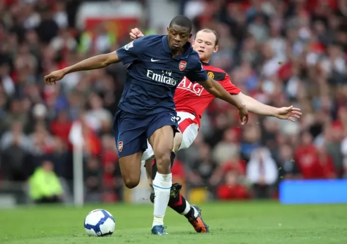 Framed Print : Manchester United Edge Past Arsenal: Diaby vs. Rooney in a Tight 2:1 Battle Framed Print : Manchester United Edge Past Arsenal: Diaby vs. Rooney in a Tight 2:1 Battle