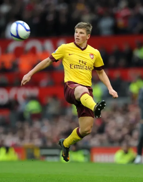 Framed Print : Manchester United's Triumph over Arsenal: Andrey Arshavin's FA Cup Sixth Round Defeat at Old Trafford (2010)