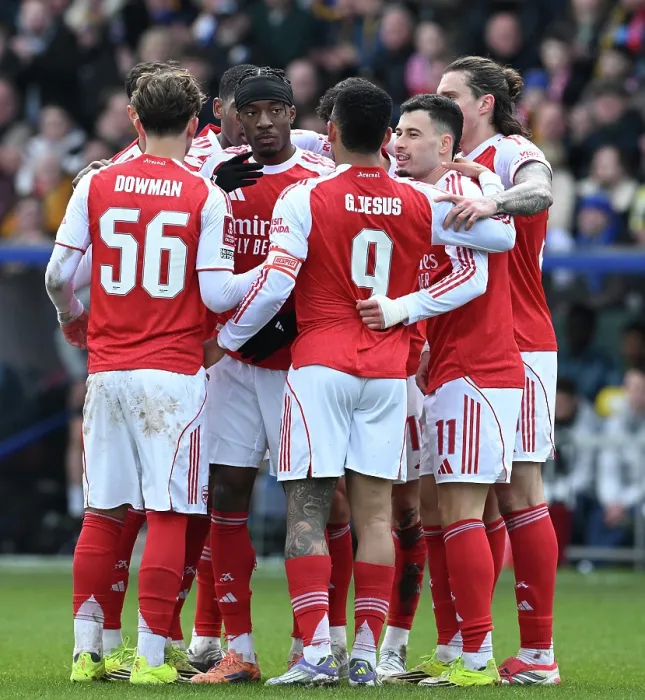 Framed Print : Mansfield Town v Arsenal - Emirates FA Cup Fifth Round