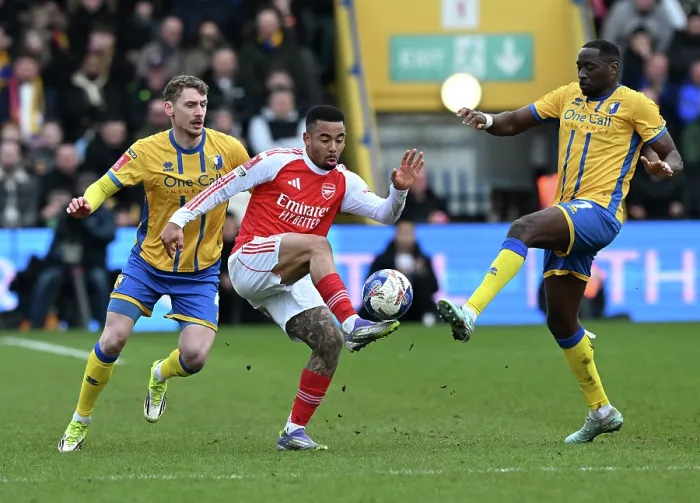 Framed Print : Mansfield Town v Arsenal - Emirates FA Cup Fifth Round Framed Print : Mansfield Town v Arsenal - Emirates FA Cup Fifth Round