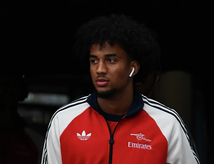 Framed Print : Mansfield Town v Arsenal - Emirates FA Cup Fifth Round