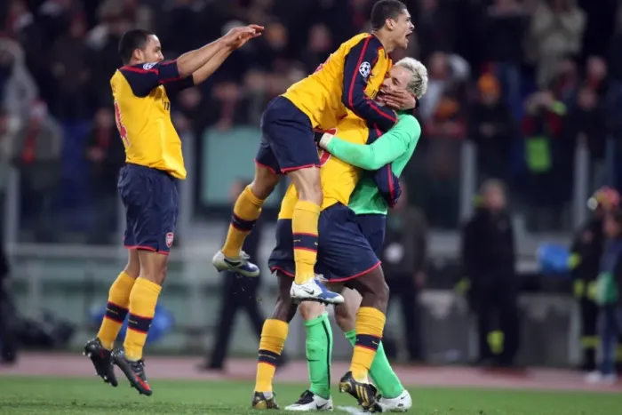 Framed Print : Manuel Almunia and Arsenal Teammates Celebrate Penalty Shootout Victory over AS Roma in UEFA Champions League