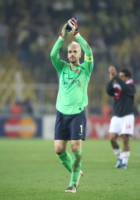 Framed Print : Manuel Almunia Celebrates Historic Arsenal Victory: 5-2 Over Fenerbahce in Champions League Framed Print : Manuel Almunia Celebrates Historic Arsenal Victory: 5-2 Over Fenerbahce in Champions League