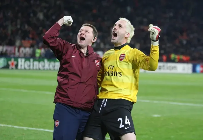 Framed Print : Manuel Almunia and Gary Lewin: A Celebratory Moment as Arsenal Takes a 2-0 Lead Over AC Milan in the Champions League
