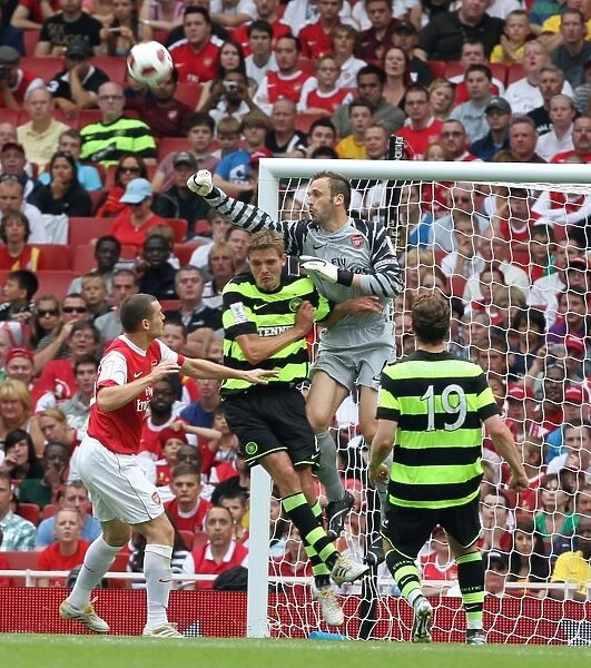 Manuel Almunia Saves the Day: Arsenal's Pre-Season Victory over Celtic (3-2), Emirates Cup, 2010