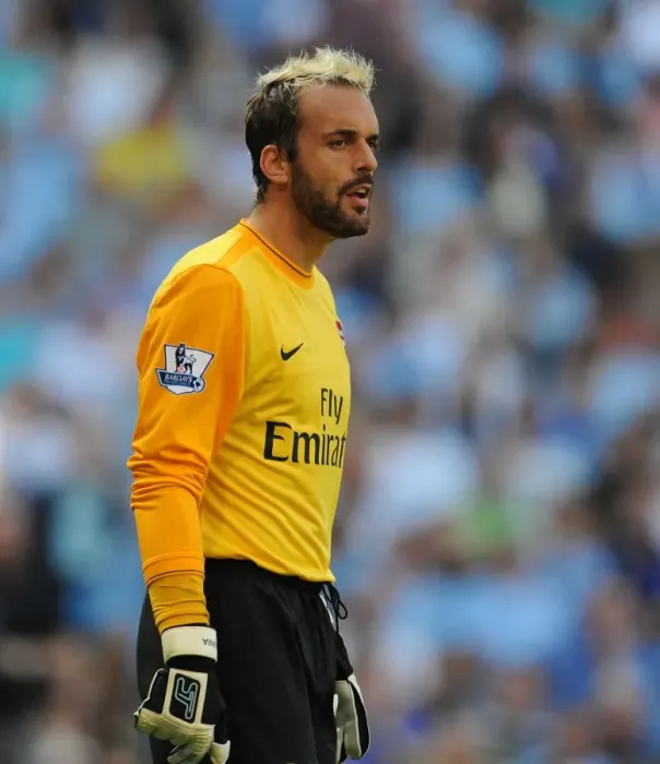 Framed Print : Manuel Almunia's Disappointing Performance: Manchester City 4-2 Arsenal, 2009 Framed Print : Manuel Almunia's Disappointing Performance: Manchester City 4-2 Arsenal, 2009