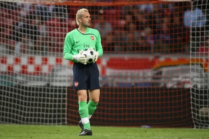 Framed Print : Manuel Almunia's Heroic Performance: Arsenal's Thrilling 3-2 Victory in the Amsterdam Tournament 2008