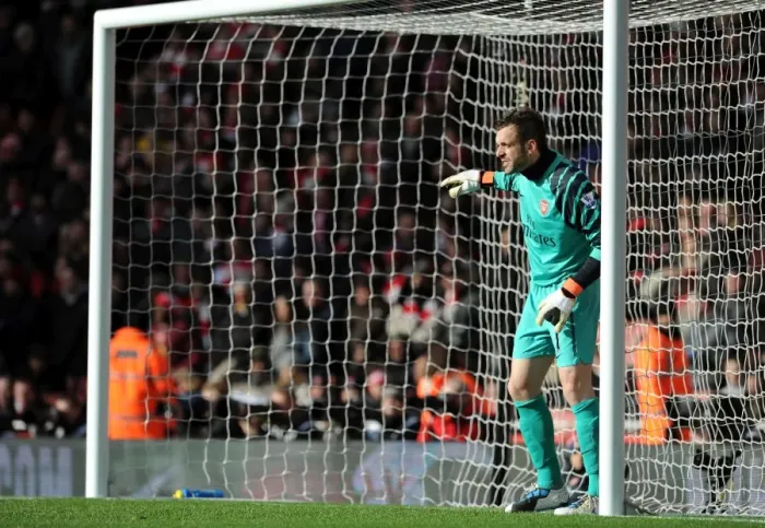 Framed Print : Manuel Almunia's Heroics: Arsenal's FA Cup Victory over Huddersfield Town (30.1.11)