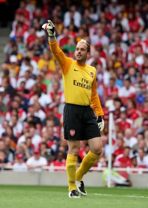 Framed Print : Manuel Almunia's Triumph: Arsenal's 3-0 Emirates Cup Victory over Rangers Framed Print : Manuel Almunia's Triumph: Arsenal's 3-0 Emirates Cup Victory over Rangers