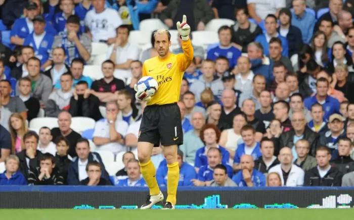 Framed Print : Manuel Almunia's Unforgettable Night: Arsenal's Historic 6-1 Victory Over Everton