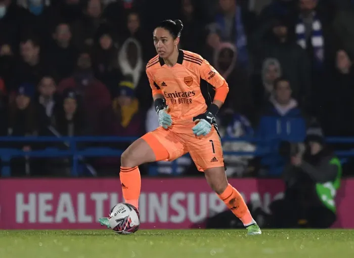 Framed Print : Manuela Zinsberger: Arsenal Goalkeeper in Action against Chelsea Women in FA WSL Match