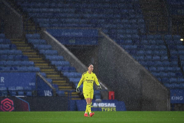 Manuela Zinsberger: Arsenal's Star Goalkeeper in Action against Leicester City, Barclays Women's Super League